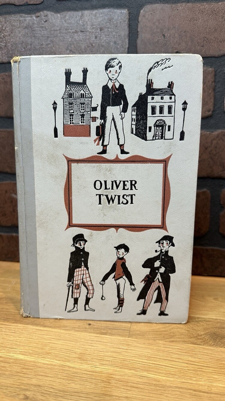 Vintage 1956 The Adventures of Oliver Twist - Junior Deluxe Editions Hard Cover